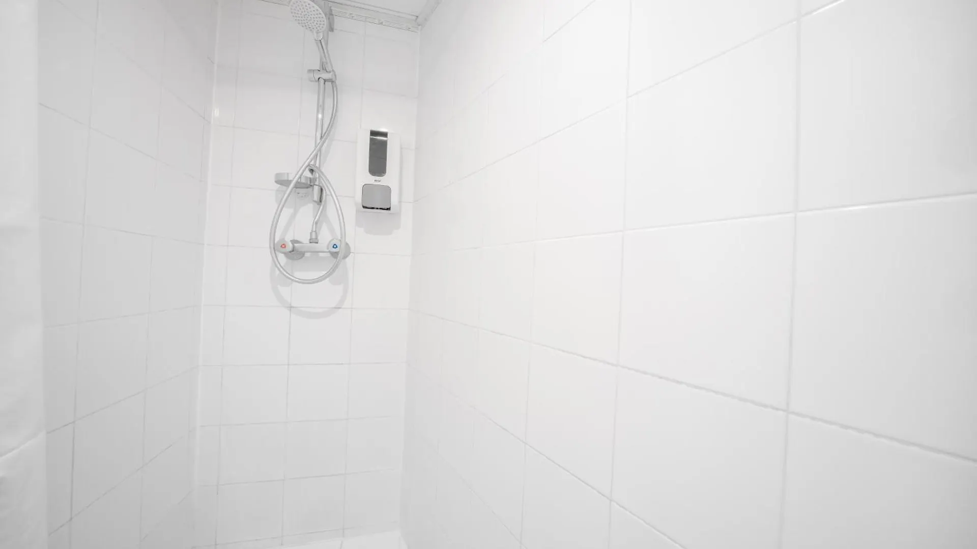 City Inn Paris Hostel