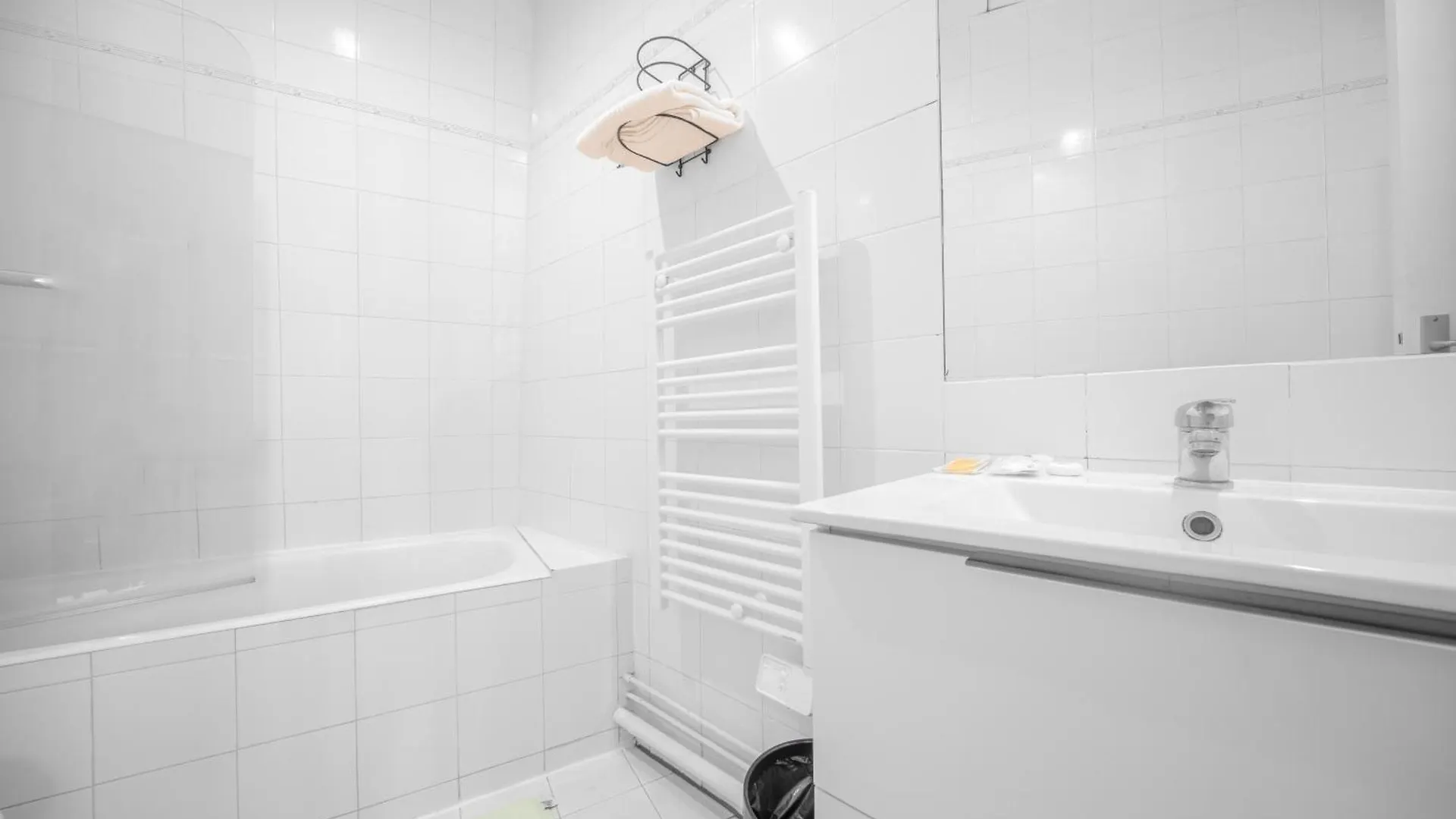 אכסניה City Inn Paris *
